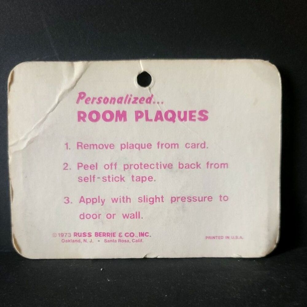 Russ Berrie Co. Vntg 70's Personalized Room Plaque Marsha's Yellow & Butterflies - Picture 2 of 2